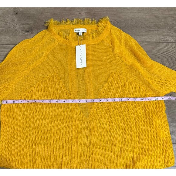 Moon River Yellow Fringe Trim Sweater NWT Large - Picture 3 of 9